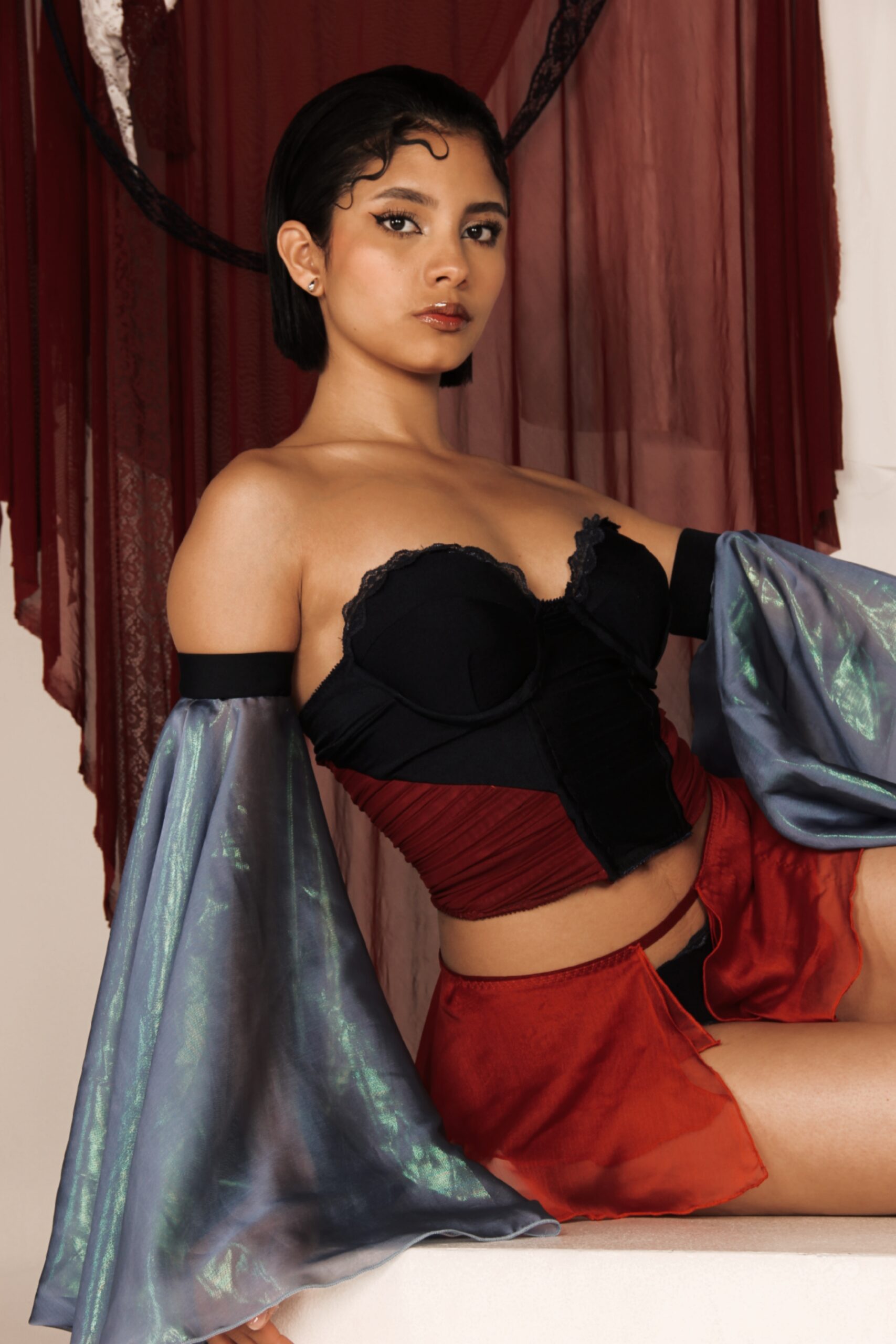 Editorial 4
